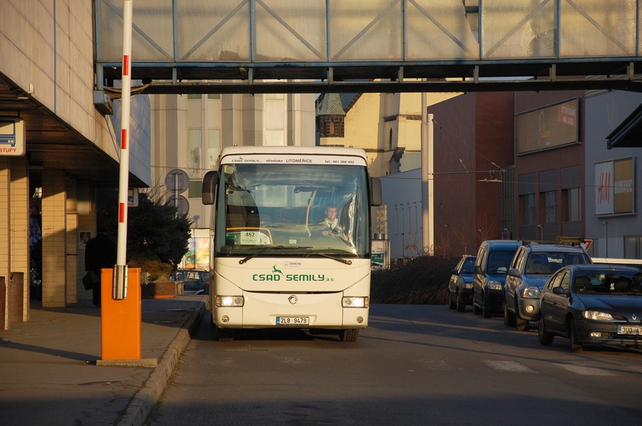 2L8 9479
